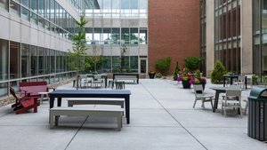 Outdoor Courtyard Tables Benches Planters 9804